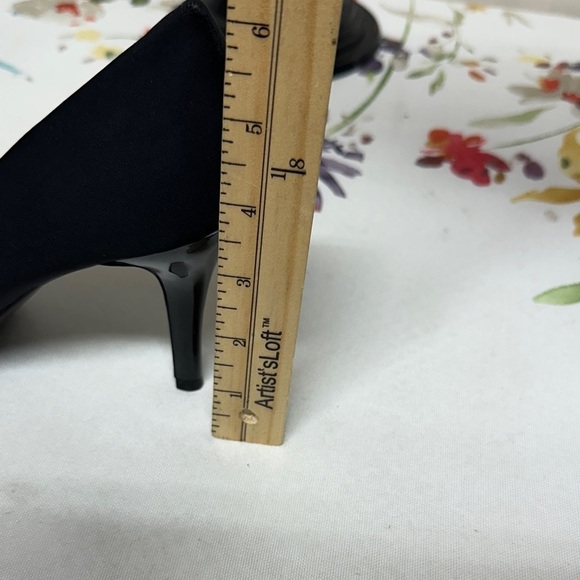 a.n.a Classic Black Heels - Picture 4 of 9